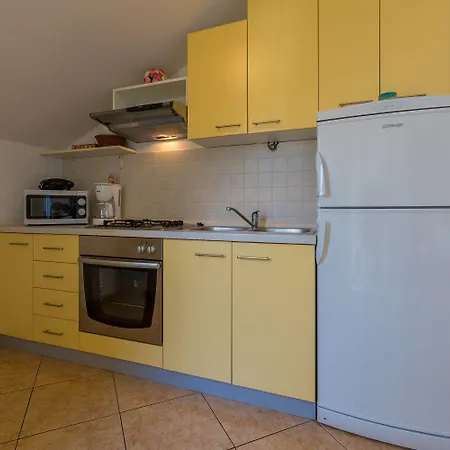 Beeindruckendes Mit Dachterrasse, Meerblick, Elektrogrill - Nur 350 Meter Zum Dramalj